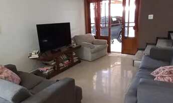 Imagem 4: Incrível Sobrado poucos minutos a pé do Center Vale Shopping. 3 Quartos com suíte e lavabo