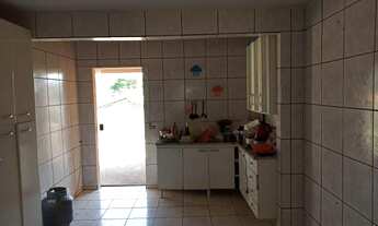 Imagem 2: Casa para Venda em Londrina, Ernani de Moura Lima, 4 dormitórios, 2 vagas