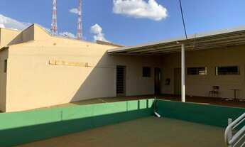 Imagem 5: Espaço Comercial 220 m², 5 Salas, 2 Vestiários, Cozinha, Área de Serviço, Alto do Ipiranga