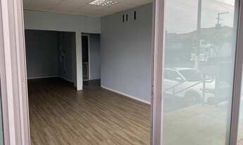 Imagem 4: Loja com mezanino para locação no Jurubatuba Empresarial