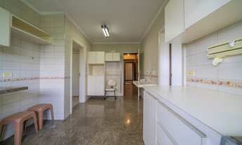 Imagem 3: Apartamento para venda possui 304m² com 4 quartos (4 suítes), 5 vagas e depósito individua