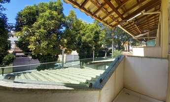 Imagem 2: CASA GEMINADA INDIVIDUAL COM 2 QUARTOS E AMPLA ÁREA EXTERNA, À VENDA NO BAIRRO SANTA AMÉLI