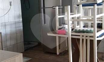 Imagem 2: Ótima casa de 125 M² com 2 dormitórios, sala e vaga de garagem