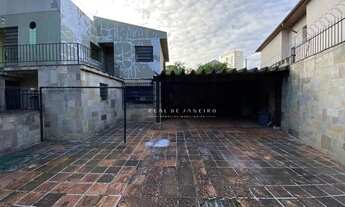 Imagem 5: Linda casa de esquina com belo projeto modernista e muito espaço!