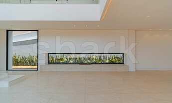 Imagem 6: Casa de condomínio para venda possui 545 metros quadrados com 4 quartos