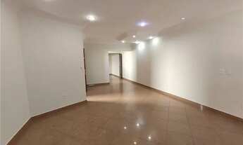 Imagem 6: Casa à venda com 3 quartos (1 suíte), Sala ampla, sala de jantar, churrasqueira, 2 vagas d