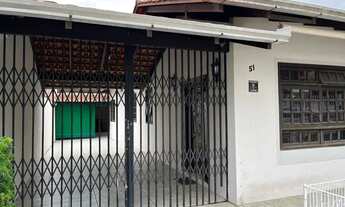 Imagem 3: Alugo ótima casa semi mobiliada 2suires + 1 quarto + escritório + sala