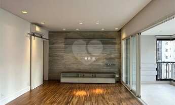 Imagem: Apartamento moderno no Itaim com cozinha