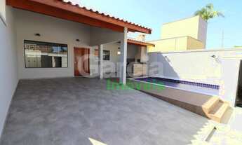 Imagem 2: Casa com 3 dormitórios e piscina em Peruíbe