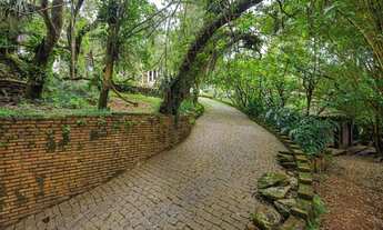 Imagem 2: Charmosa CASA com 475 m², lote de 2.400 m², estilo rústico localizada no Condomínio VILLA