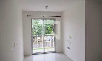 Imagem 2: Apartamento para Aluguel - Taquara, 2 Quartos, 51 m2