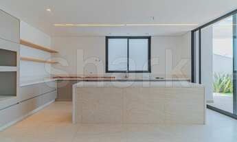 Imagem 4: Casa de condomínio para venda possui 545 metros quadrados com 4 quartos