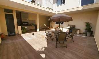 Imagem: Jardim Espanha, casa de dois pavimentos