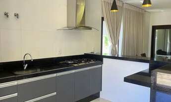 Imagem 3: Casa MOBILIADA no Cond. Belvedere 1 C/290m²- 3 Dormitórios Sd 3 Suítes-Ar Cond-Planejados