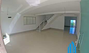 Imagem 6: Triplex de alto padrão com vista para o mar na Enseada Verde