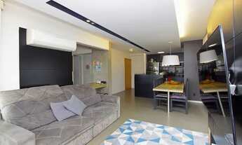 Imagem 3: Apartamento para venda com 85 metros quadrados com 3 quartos em Passo da Areia - Porto Ale