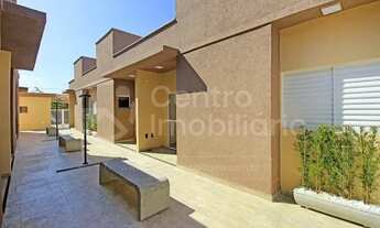 Imagem 2: CASA com piscina e 2 quartos em Itanhaém, no bairro Jamaica