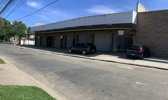 Imagem 2: Alugo lojas comerciais e galpão todo murado na beira de estrada excelente ponto