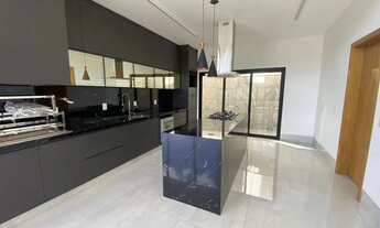 Imagem 5: Casa térrea no Condomínio do Lago, 4 suítes, 4 vagas, recém construída