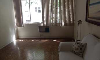 Imagem 2: Apartamento para venda tem 80 metros quadrados com 2 quartos em Copacabana - Rio de Janeir