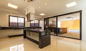 Imagem 3: Casa para venda no Tamboré 2 em Alphaville, com 900 m2 e 5 quartos