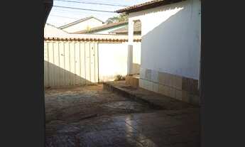 Imagem 4: Casa para aluguel possui 178 metros quadrados com 2 quartos em Parque Anhanguera - Goiânia