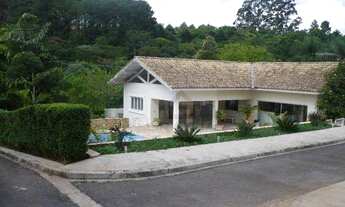 Imagem 7: Imóvel elegante em condomínio nobre