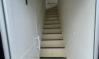 Imagem 4: Casa 2 quartos com sacada em condomínio, no Jardim Melvi em Praia Grande