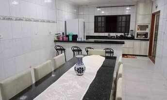 Imagem 6: Casa para venda tem 320 metros quadrados com 4 quartos em Centro - Mongaguá - SP