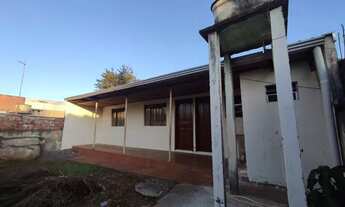 Imagem 2: Casa para aluguel possui 40 metros quadrados com 1 quarto em Antares - Londrina - PR