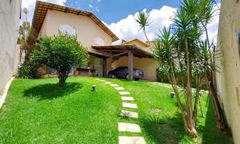 Imagem: Linda Casa Álvaro Camargos 2 Andares Jardim