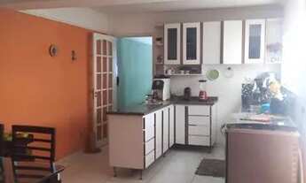 Imagem 6: Casa ampla na Cidade das Flores, Osasco - 5 quartos, 2 quintais, próxima à Faculdade Fede