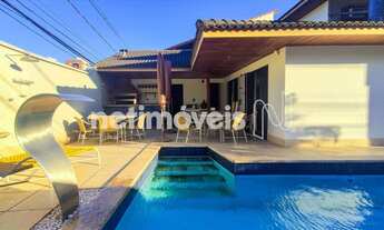 Imagem 1: Casa de esquina em uma das ruas mais valorizadas da Mata da Praia