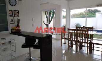 Imagem 6: Casa de condomínio para venda tem 450 metros quadrados com 5 quartos