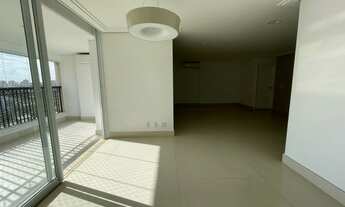 Imagem 4: Apartamento para aluguel tem 214 metros quadrados com 3 quartos