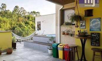 Imagem: Cobertura com vista para a Baía