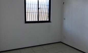 Imagem 7: Apartamento para aluguel possui 76 metros quadrados com 3 quartos em Montese - Fortaleza