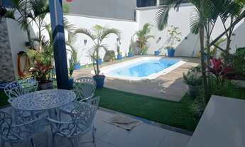 Imagem 2: Casa Triplex em Balneário Piçarras SC + de 300 M2 de área Construída 350 metros do Mar