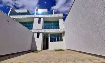 Imagem 2: Casa tr?plex de 3 quartos e 3 vagas de garagem no Bairro Santa Am?lia