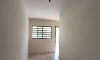 Imagem 2: Casa Residencial com 2 quartos para alugar por R$ 770.00, 55.00 m2 - SAO TOMAS - LONDRINA