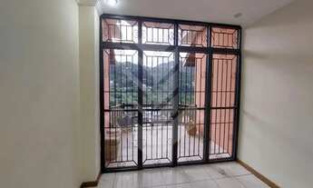 Imagem 4: Casa para aluguel com 130 metros quadrados com 4 quartos em Cascatinha - Nova Friburgo - R