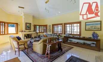 Imagem 2: No Partenon, casa de 740m,² 4 suites. piscina