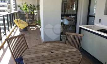 Imagem 7: Novinho, bonito, a uma quadra do Metrô da Villa