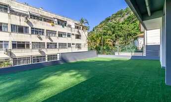 Imagem 3: Belíssima casa triplex de 6 suítes em Laranjeiras toda reformada com RGI ok