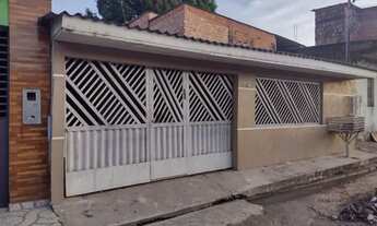 Imagem: Alugo casa, não paga energia e água