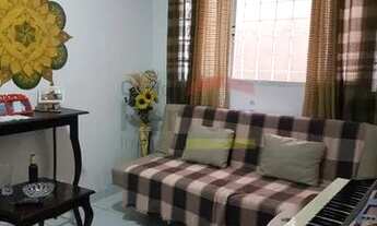 Imagem 3: Sobrado condomínio fechado no Jardim Ibiratiba / 3 dormitórios / 1 suíte