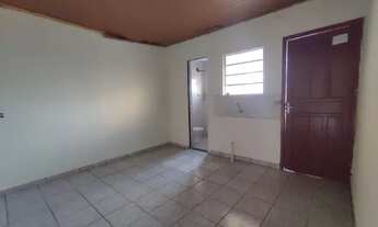 Imagem 6: Casa para aluguel possui 40 metros quadrados com 1 quarto em Antares - Londrina - PR