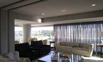 Imagem: Três suítes,três garagens e amplo terraço