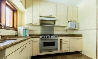 Imagem 3: Casa no Residencial Melville para venda ou locação, com 445 m2 e 4 quartos