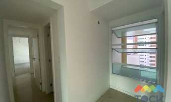 Imagem 5: Vendo quatro quartos, com 2 suítes - Caminho das Árvores